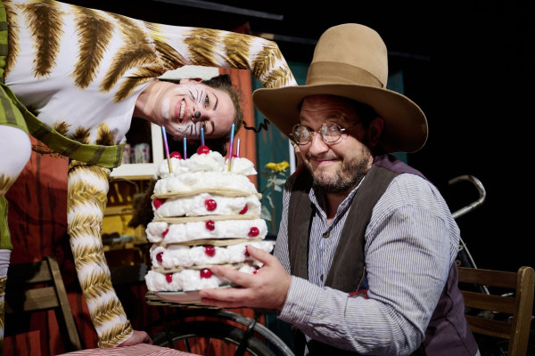 Eine Geburtstagstorte für die Katze auf Burg Wilhelmstein